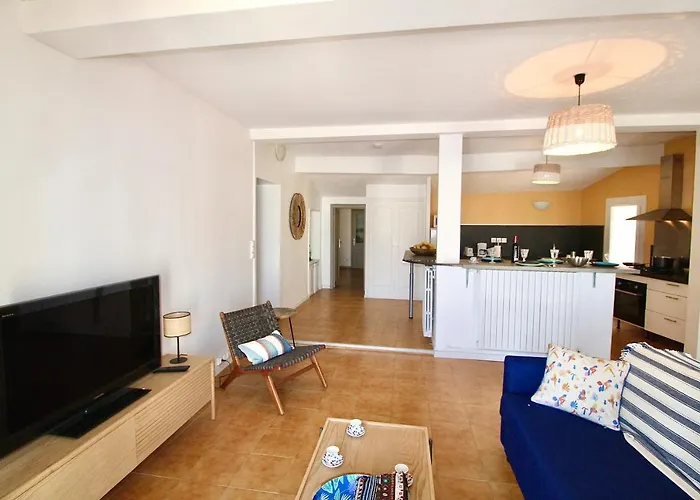 Grand appartement avec vue sur quai
